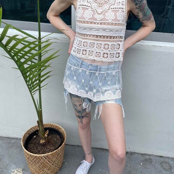 🤍 Lovely 153 Beige/White Lace Knit Tunic Tank - Delicate & Pretty! 🤍 - Picture 2 of 5